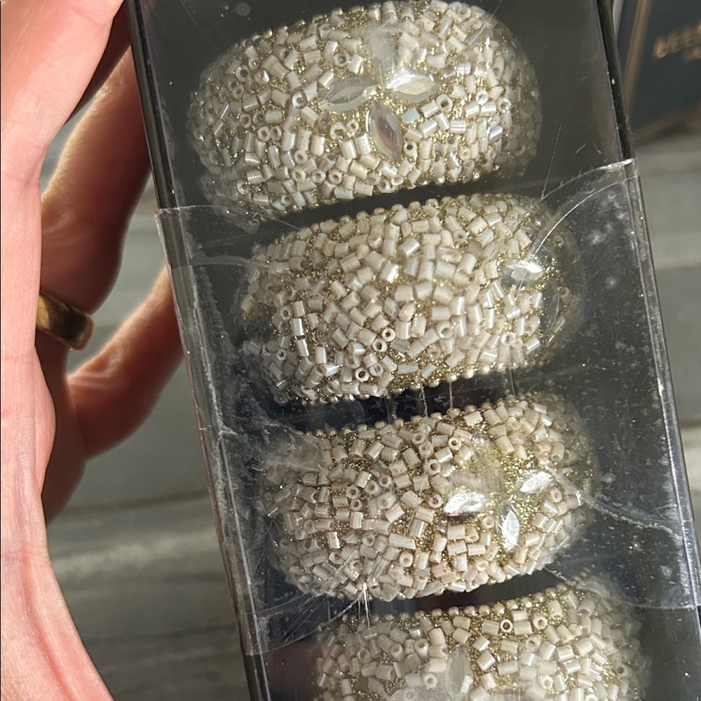 Beekman Home set of 4  Beaded Napkin Rings unopened box new! - Picture 7 of 8